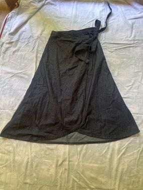 GAP Black Wrap A-Line Skirt